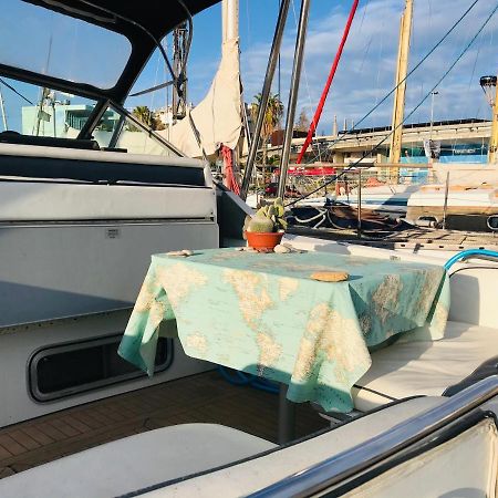 Yacht Experience Barcelona Hotel Sant Adrià de Besòs Eksteriør billede