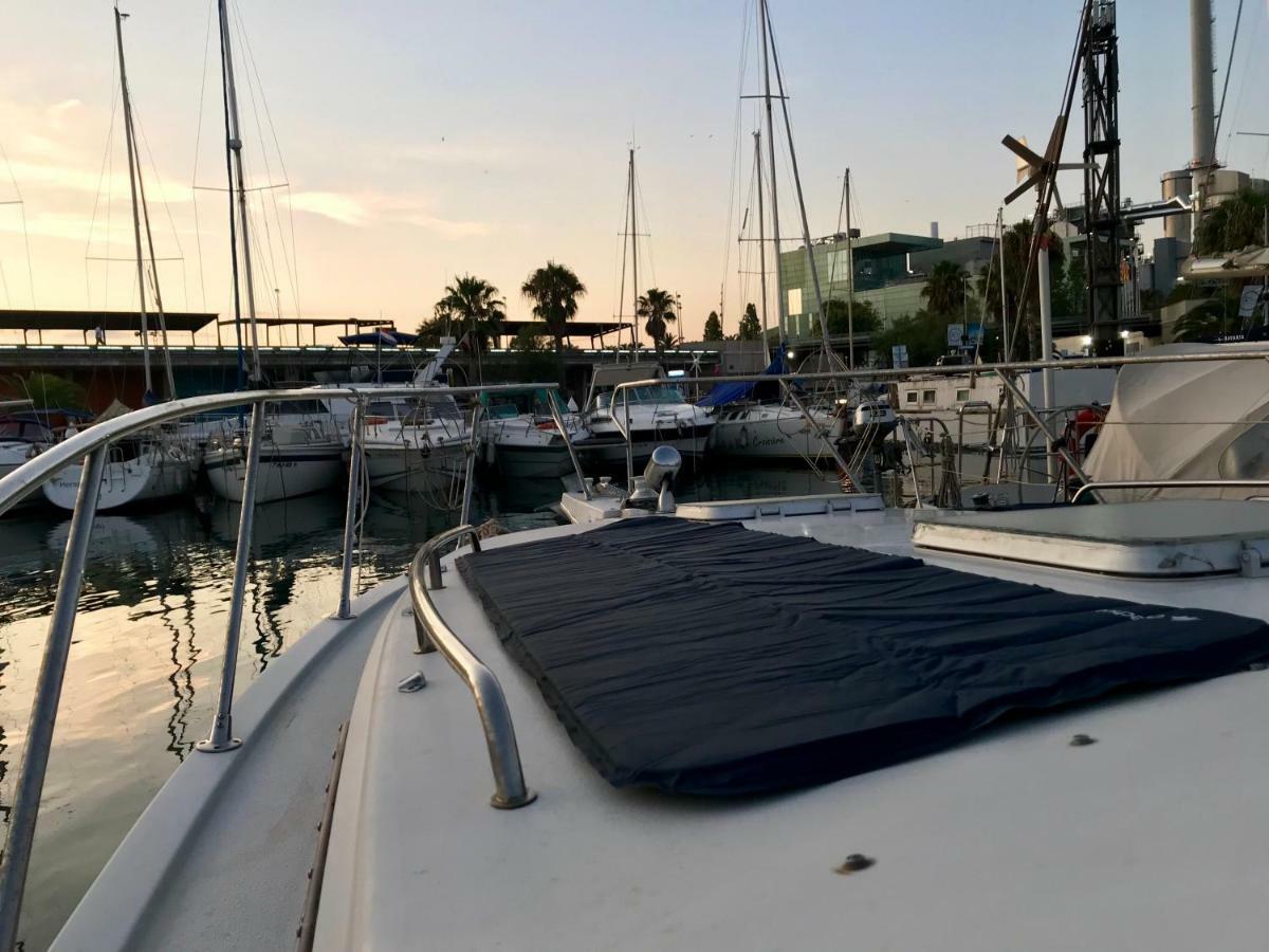 Yacht Experience Barcelona Hotel Sant Adrià de Besòs Eksteriør billede