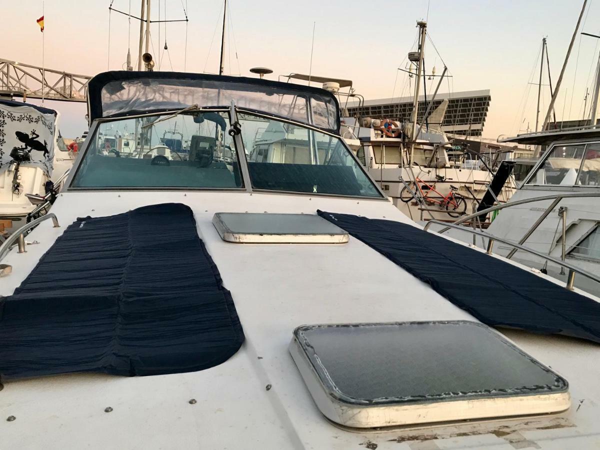 Yacht Experience Barcelona Hotel Sant Adrià de Besòs Eksteriør billede